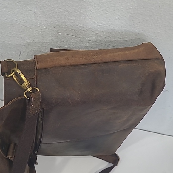 KomalC Unisex 16" Brown Genuine Leather Briefcases Laptop Messenger Bag - Picture 8 of 13